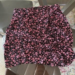 Floral mini skirt